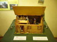 【ﾊﾟｲｵﾆｱ･ｶﾞｰﾙ展】ドールハウスの丸太小屋、拝見！